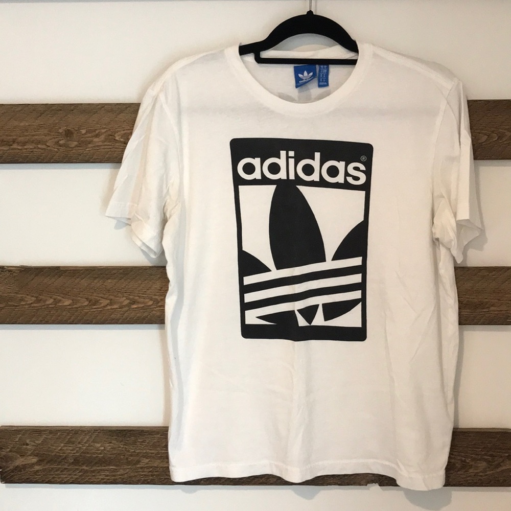 💗Adidas T Shirt Size M